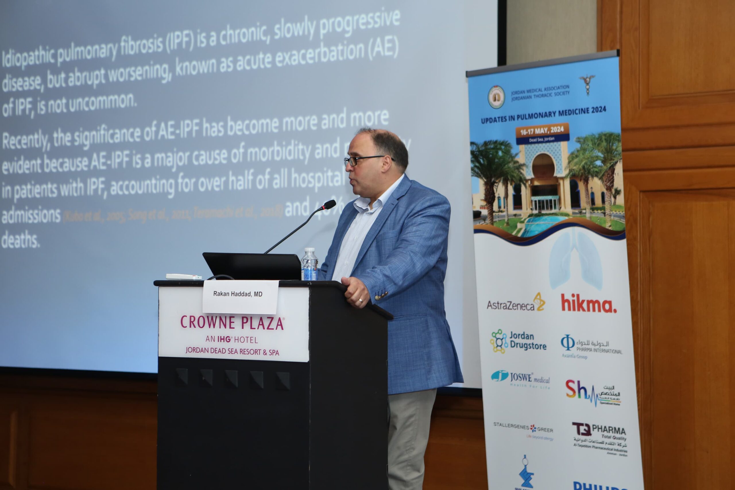 الدكتور راكان حداد يقدم محاضرة متقدمة في دورة المجلس الطبي الأردني للمعالجة التنفسية